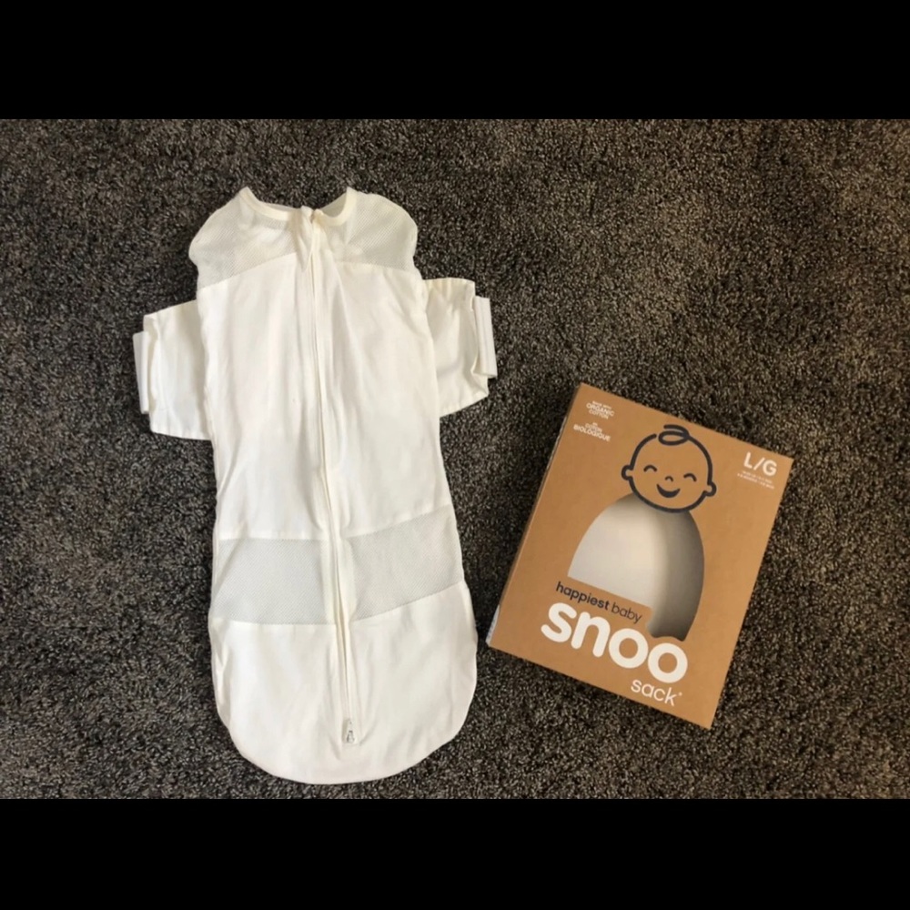 Snoo sack. Size large. Has small snag on front